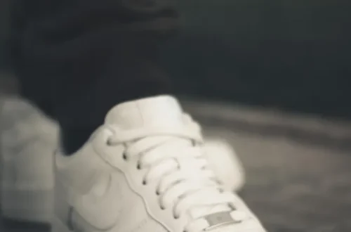 How to Clean White Sneakers: The Complete Guide